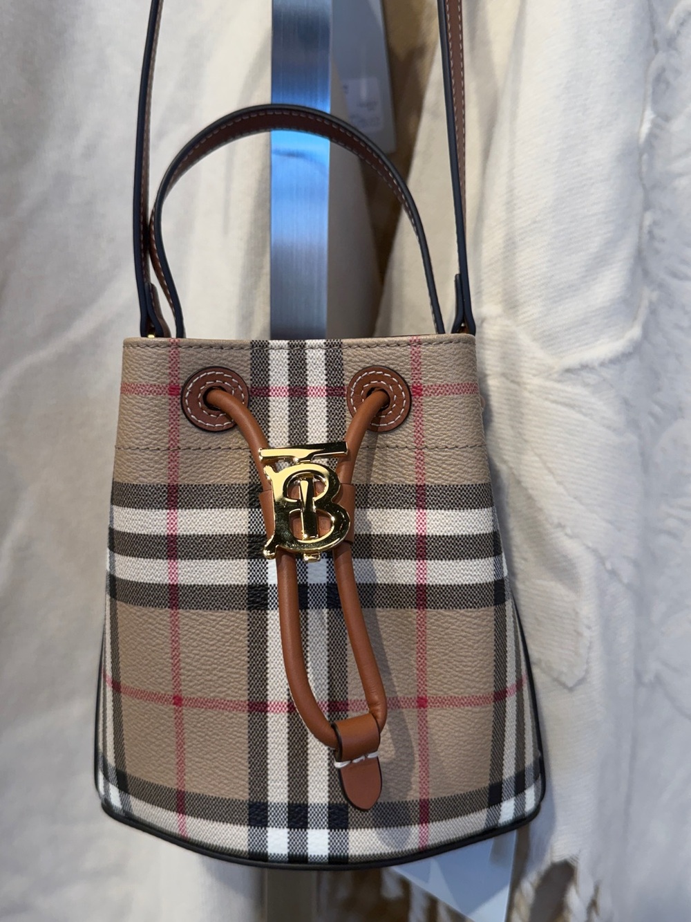 Burberry Beige Vintage Check Leather-Trim Drawstring Crossbody Bag - Picture 4 of 9